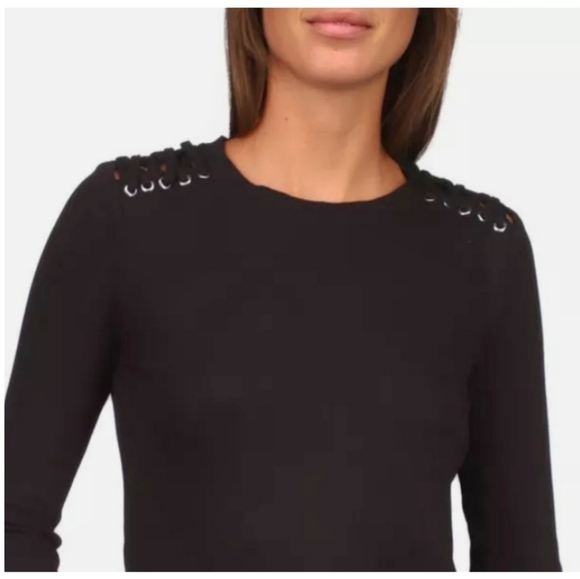 MICHAEL KORS Lace Up Shoulder Long Sleeve Shirt - Picture 12 of 12